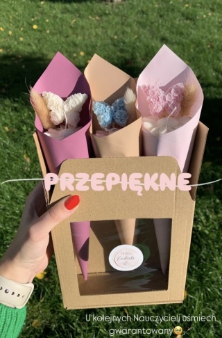 Bukiecik pudrowy - rożek