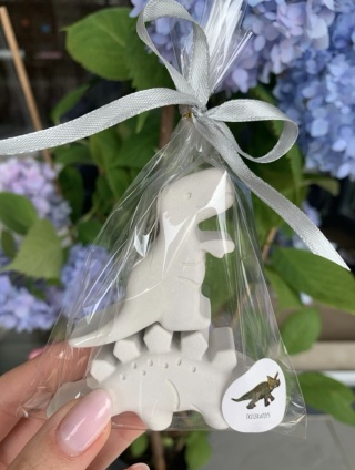 Figurki do malowania DIY - dinozaury - podziękowanie dla dzieci